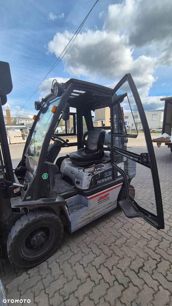 Nissan UD02A25PQ - 5