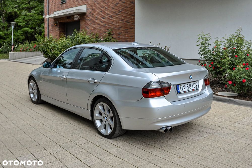 BMW Seria 3 325i - 3
