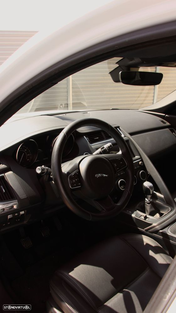 Jaguar E-Pace 2.0 i4D R-Dynamic S - 11