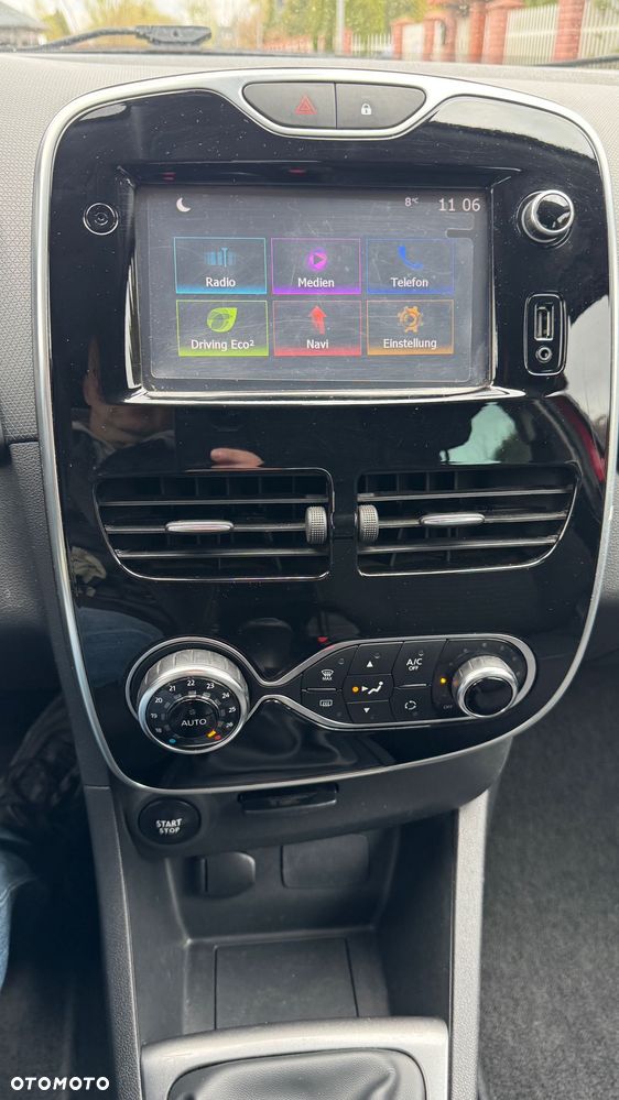 Renault Clio 1.2 16V 75 LIMITED - 14