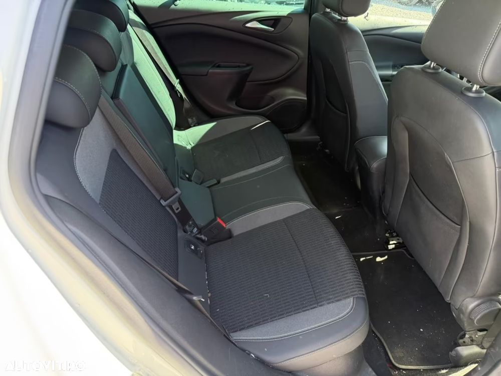 Opel Astra 1.5 D Start/Stop Elegance - 7