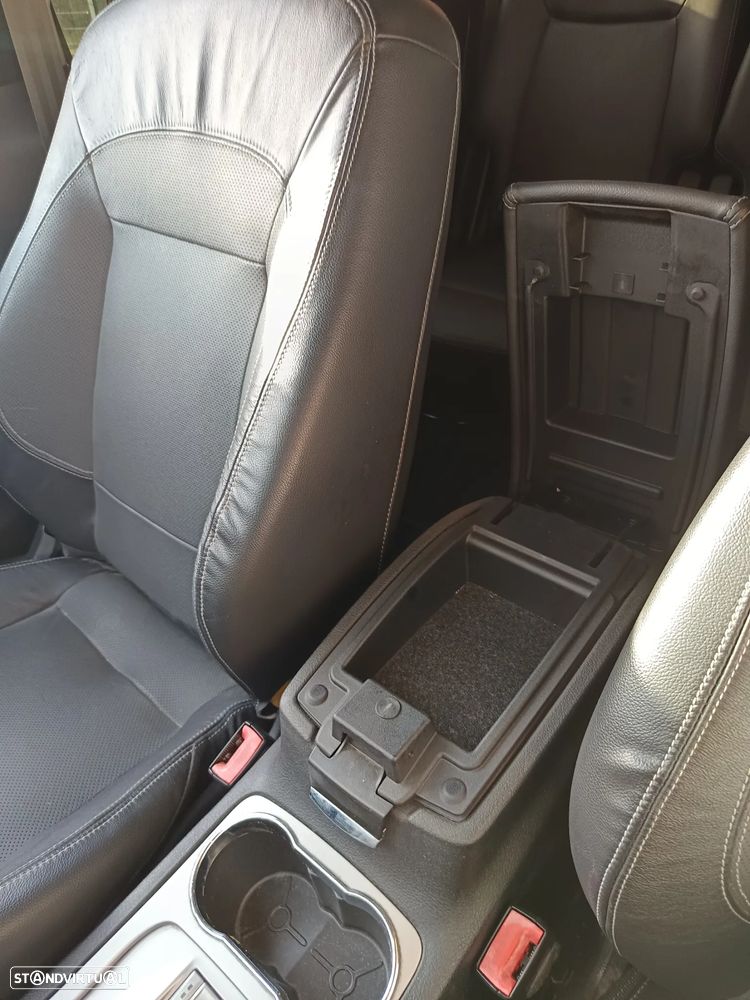 Ford S-Max 1.8 TDCi Titanium 7L - 22