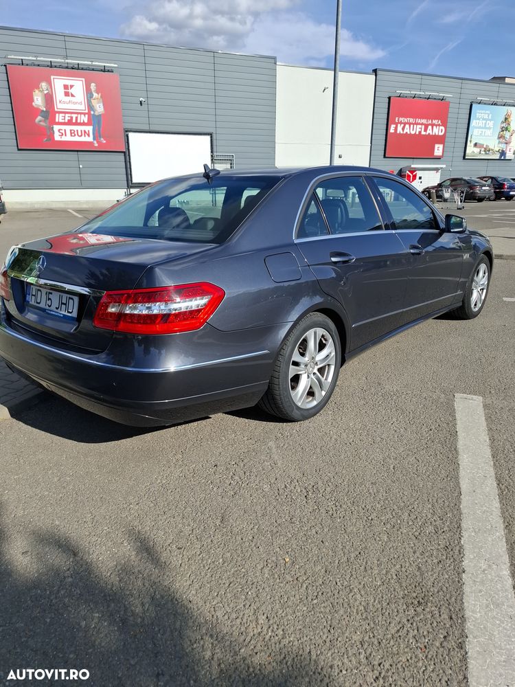Mercedes-Benz E - 4