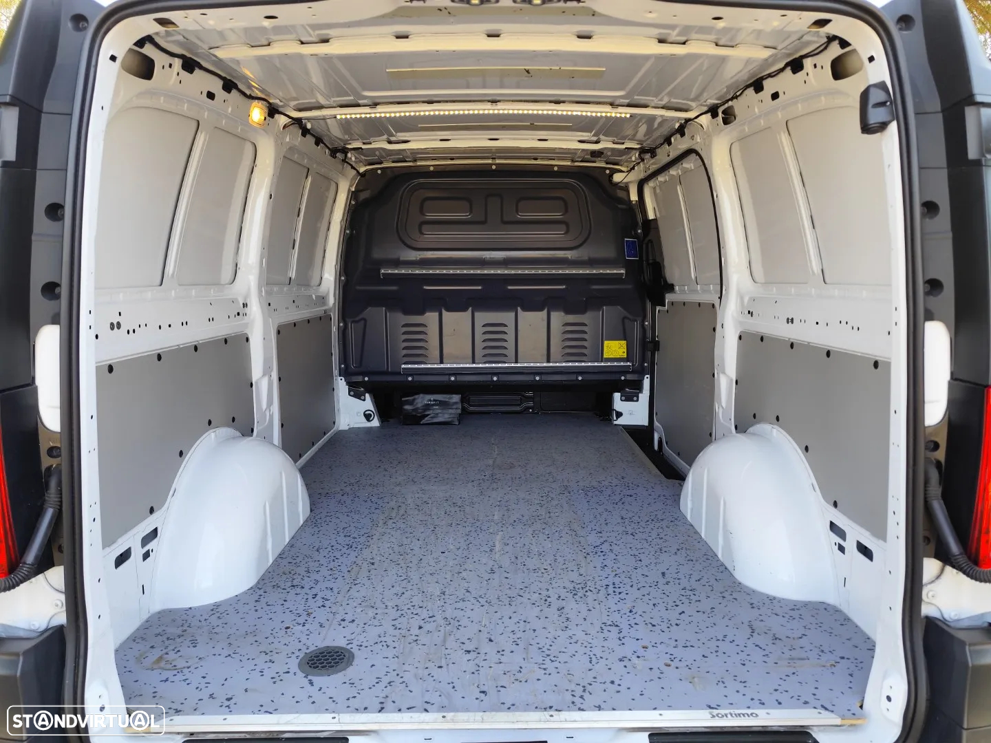Mercedes-Benz Vito 111 CDi Longa - 17