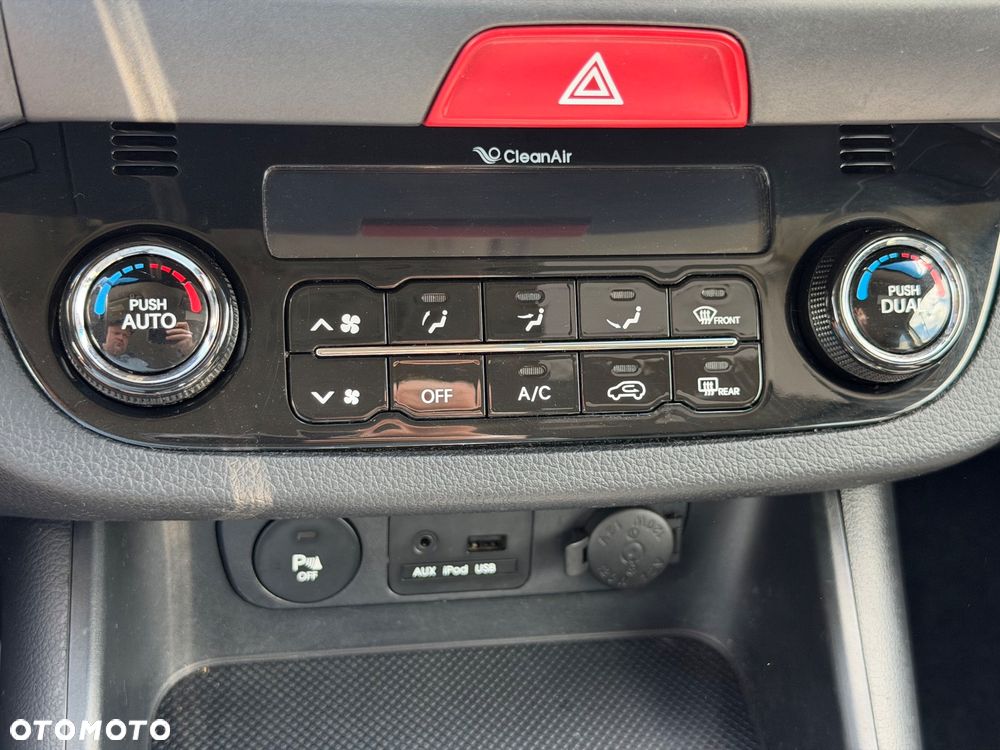 Kia Sportage 2.0 CRDI 4WD Automatik Vision - 26