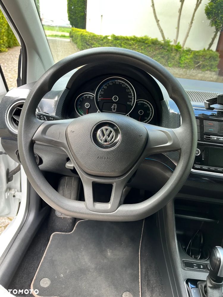 Volkswagen up! e-up - 12