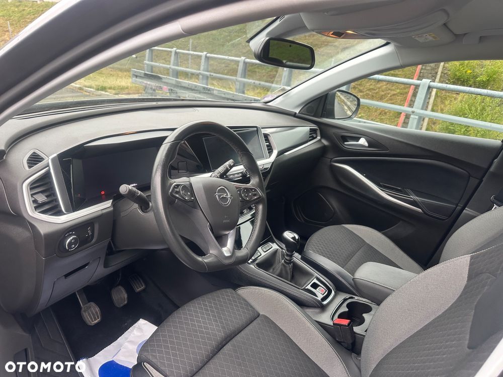 Opel Grandland X - 15