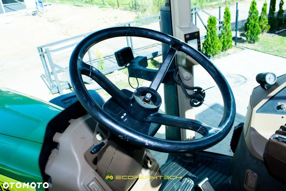 John Deere 8220 - 16