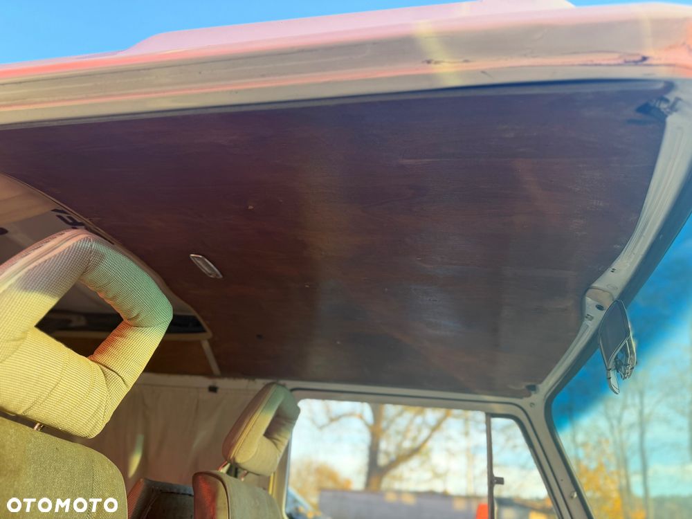 Volkswagen Transporter - 16