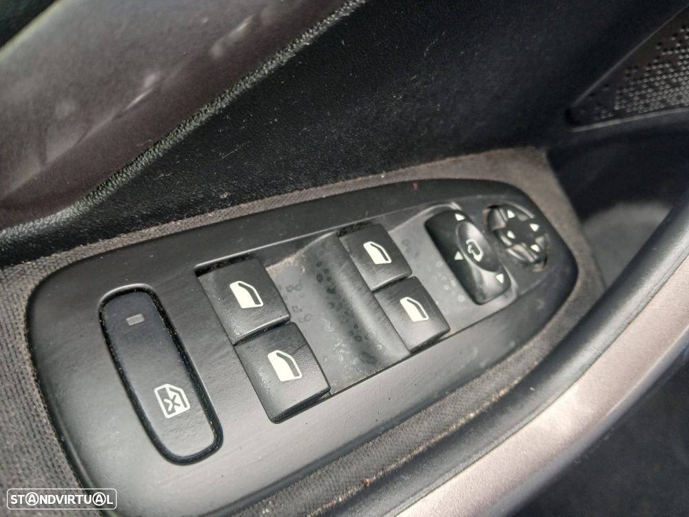 Peugeot 2008 PureTech 82 Style - 24