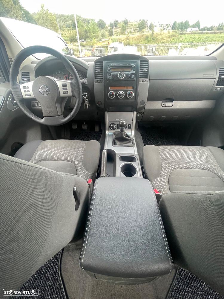 Nissan Navara 2.5 dCi CD LE 4WD - 7