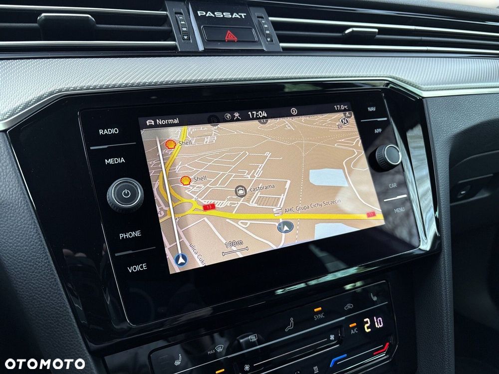 Volkswagen Passat - 19