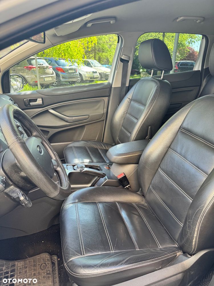 Ford Kuga 2.0 TDCi 4x4 Titanium - 6
