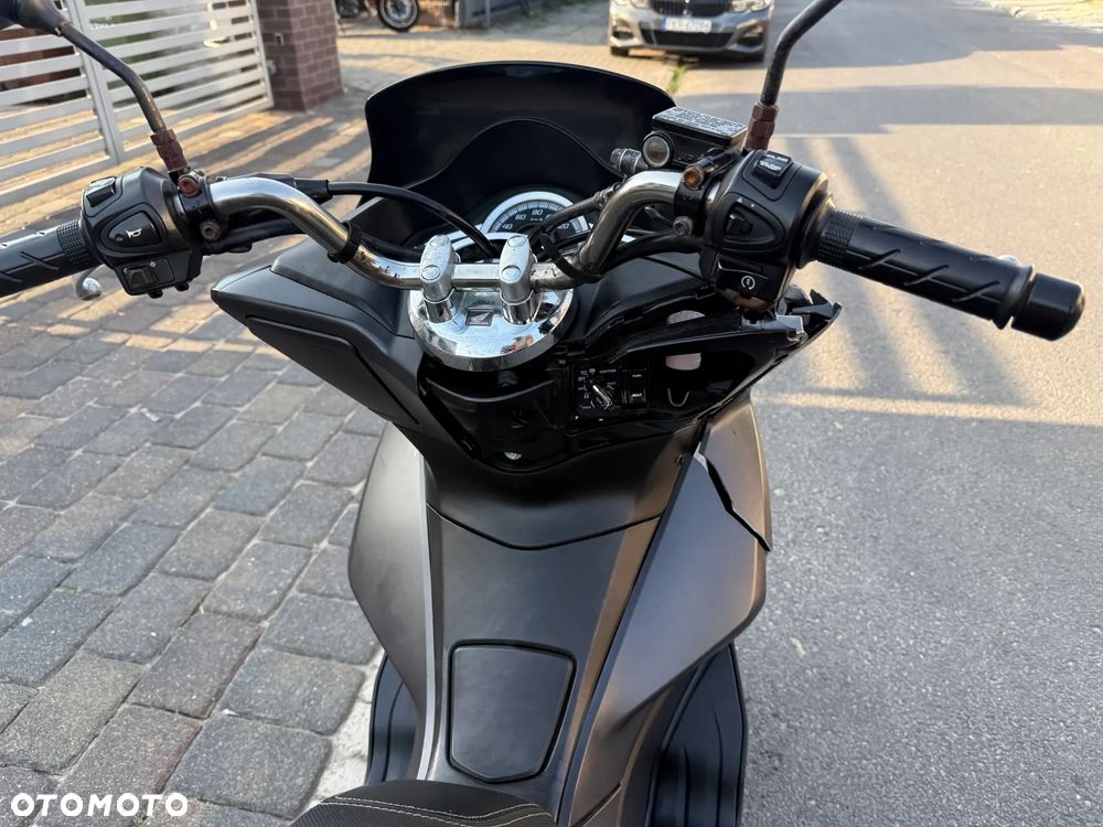 Honda PCX - 10