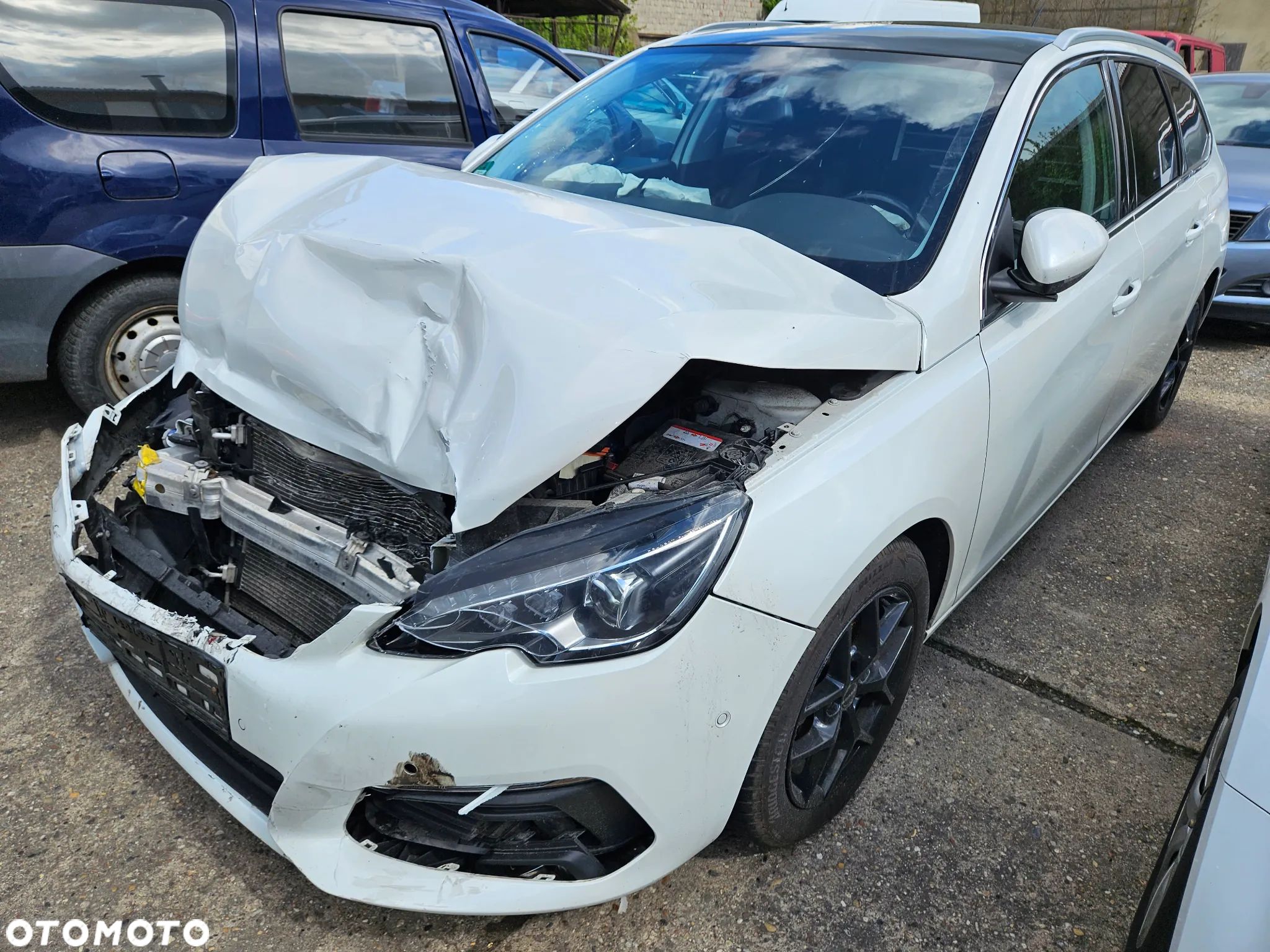 Peugeot 308 2.0 BlueHDi Allure S&S - 1