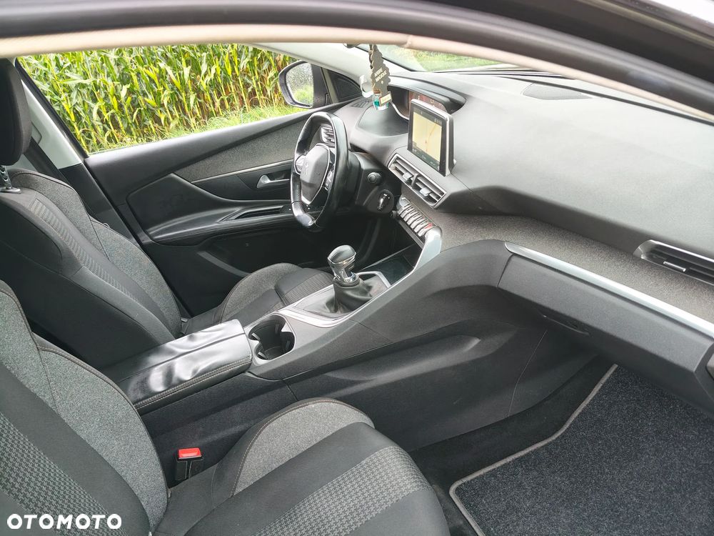 Peugeot 3008 - 11