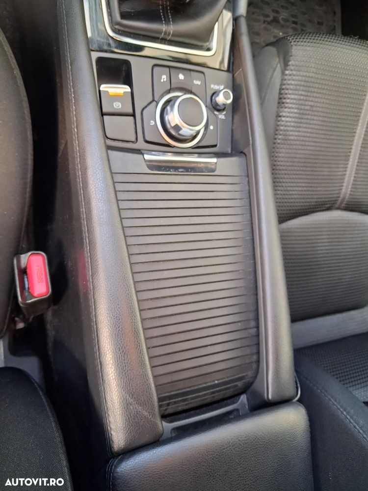 Mazda 3 G120 Revolution - 19