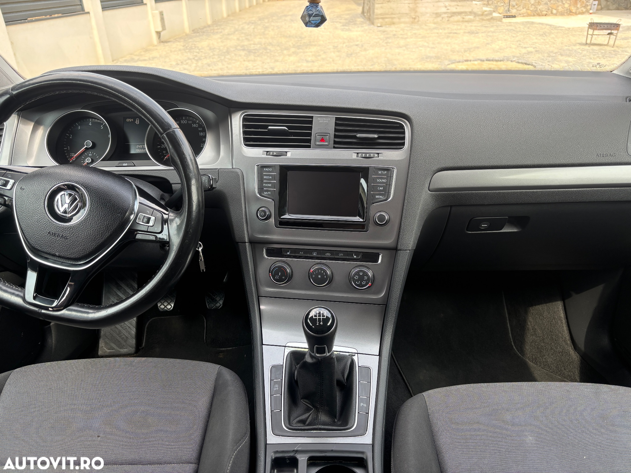 Volkswagen Golf - 8