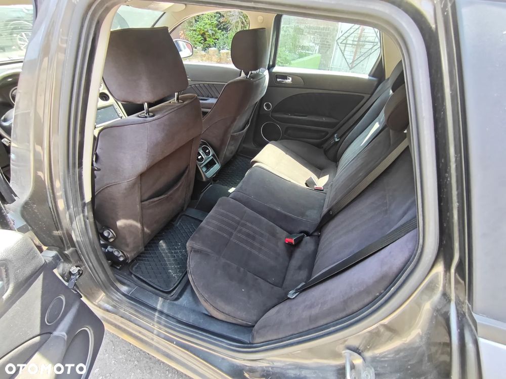 Alfa Romeo 159 1.9 JTDM 8V DPF Distinctive - 8