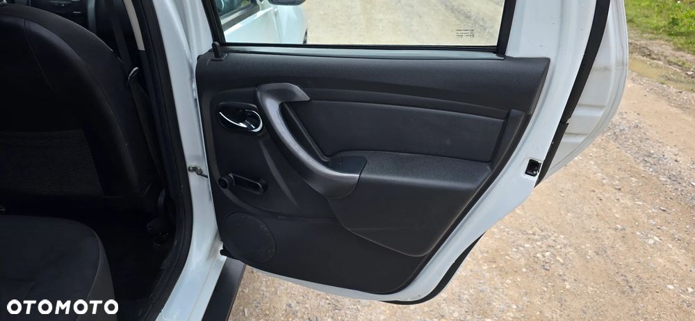 Dacia Duster 1.6 SCe Laureate S&S - 21