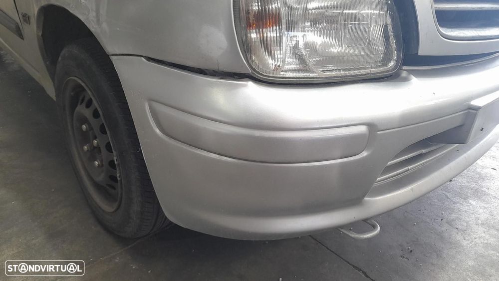 Pára-choques frente NISSAN Micra II (K11) - 2