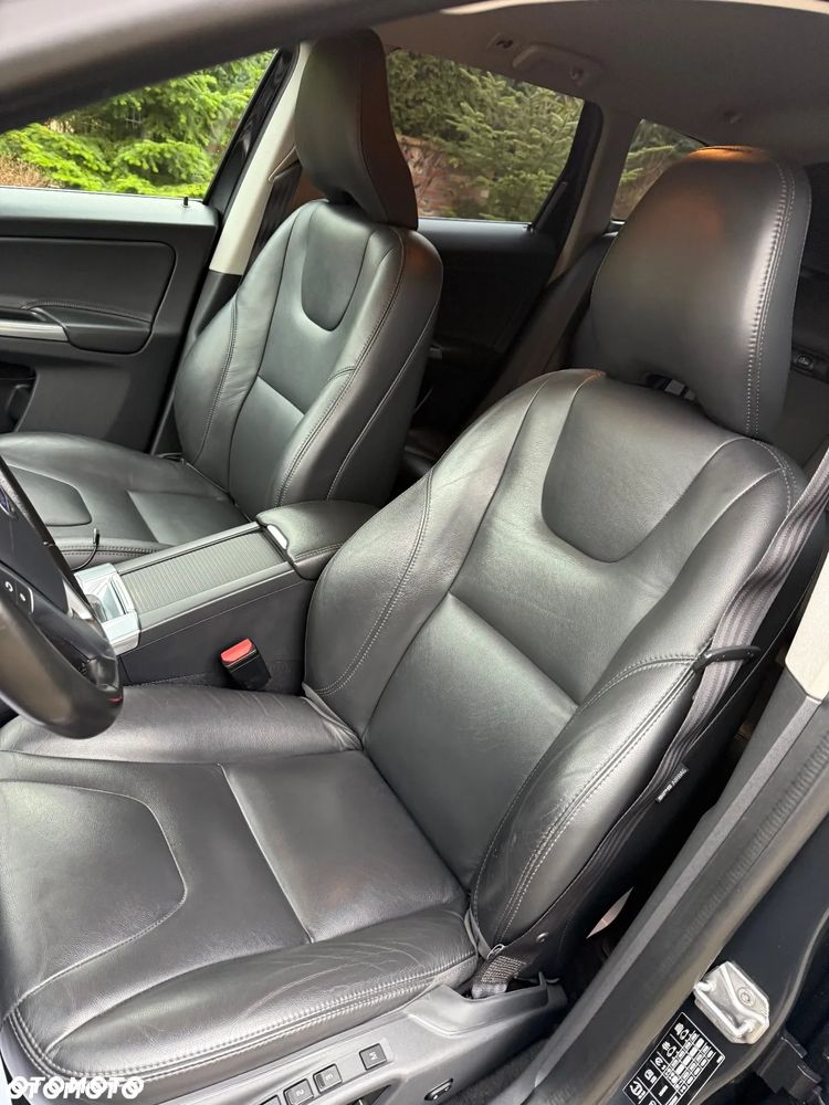 Volvo XC 60 D3 Drive-E Momentum - 14