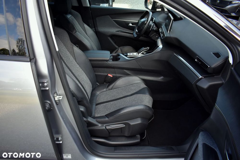 Peugeot 5008 BlueHDi 130 EAT8 Active - 32