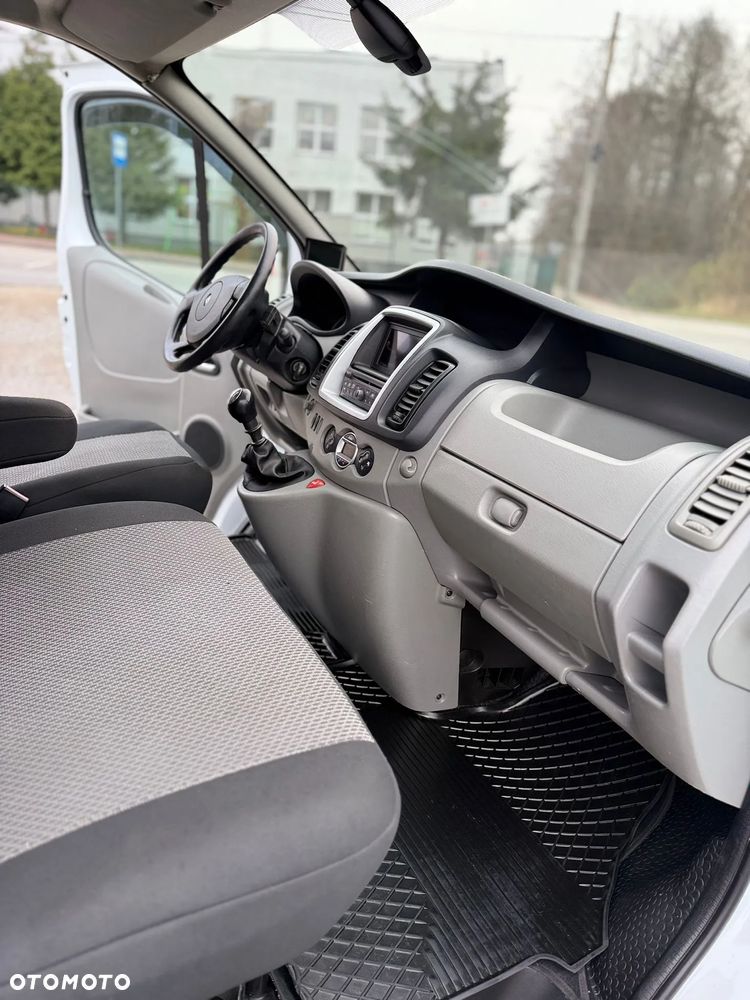 Renault Trafic - 10