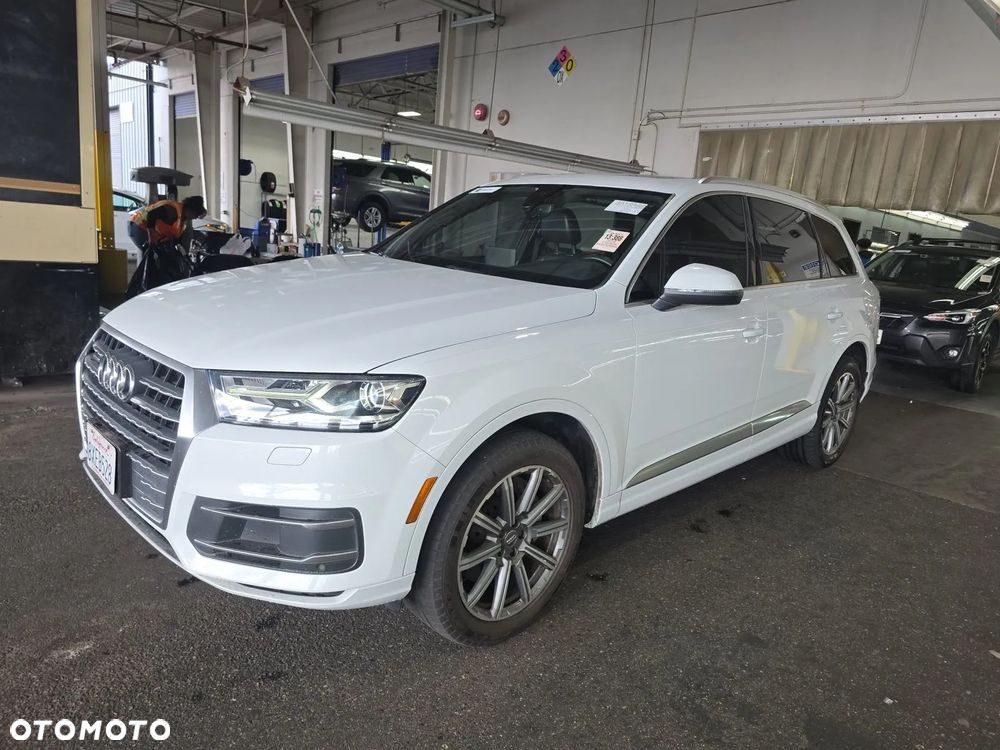 Audi Q7 - 1