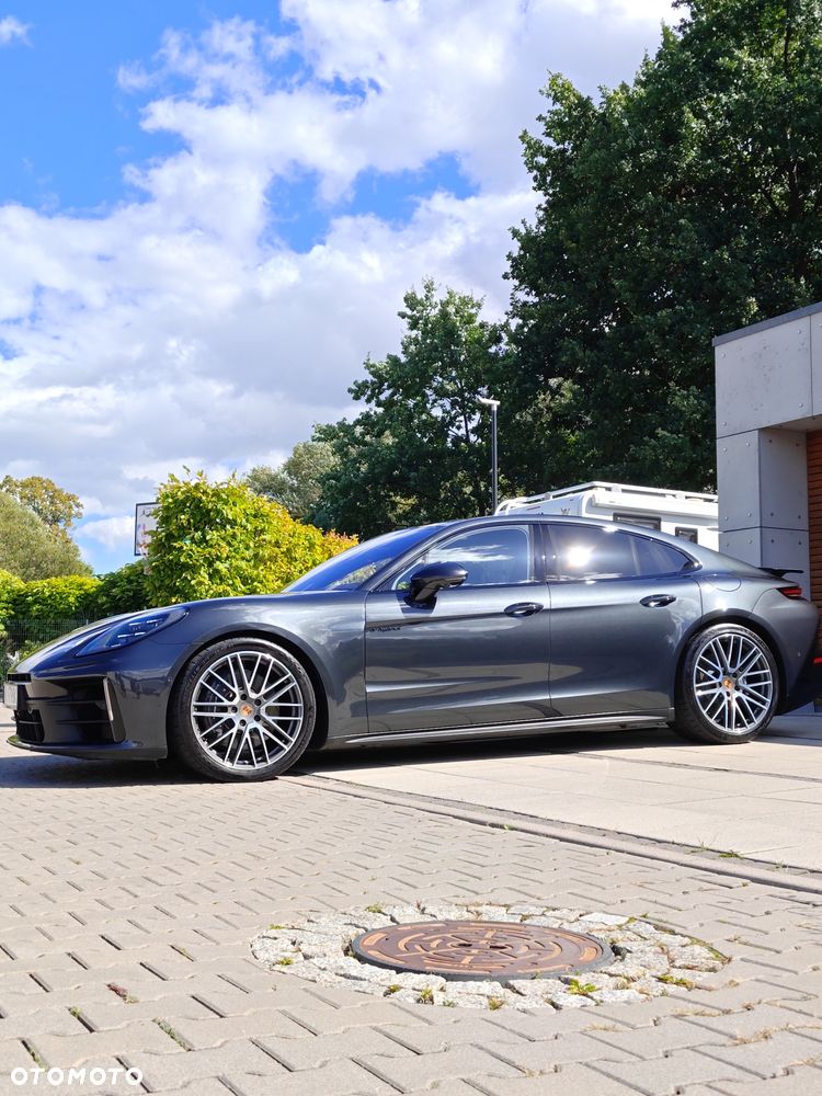 Porsche Panamera 4 E-Hybrid PHEV - 13