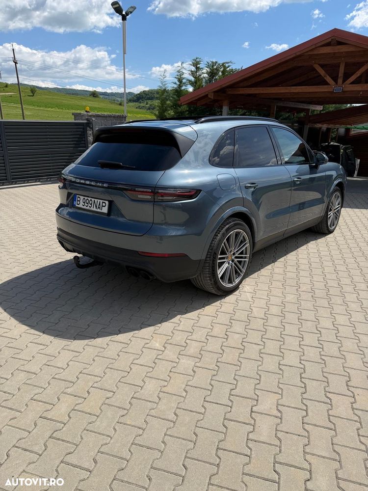 Porsche Cayenne - 5