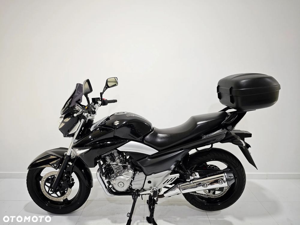 Suzuki GW 250 - 4