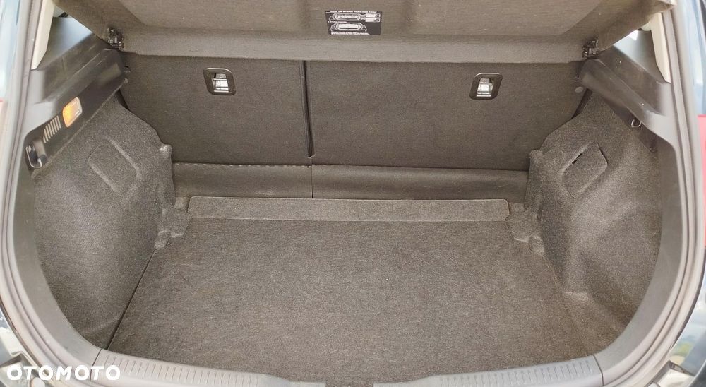 Toyota Auris - 13