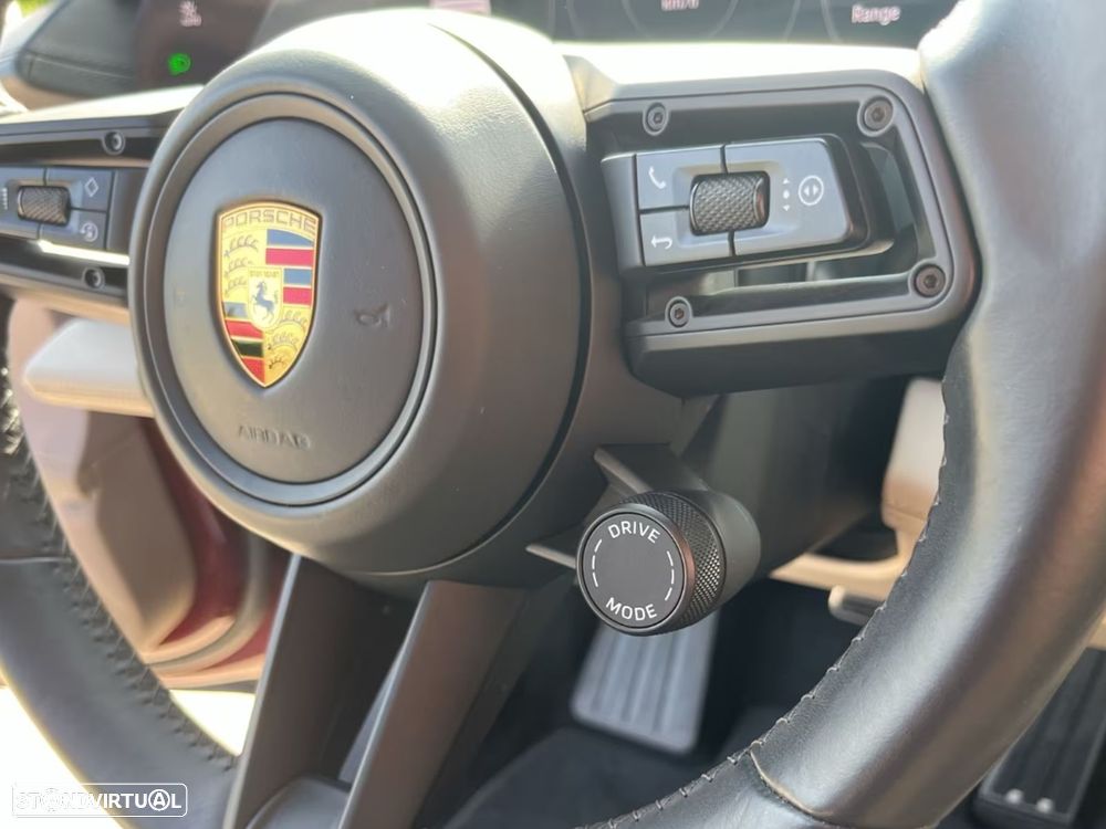 Porsche Taycan Cross Turismo Turbo - 12