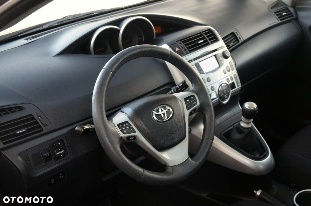 Toyota Verso - 18