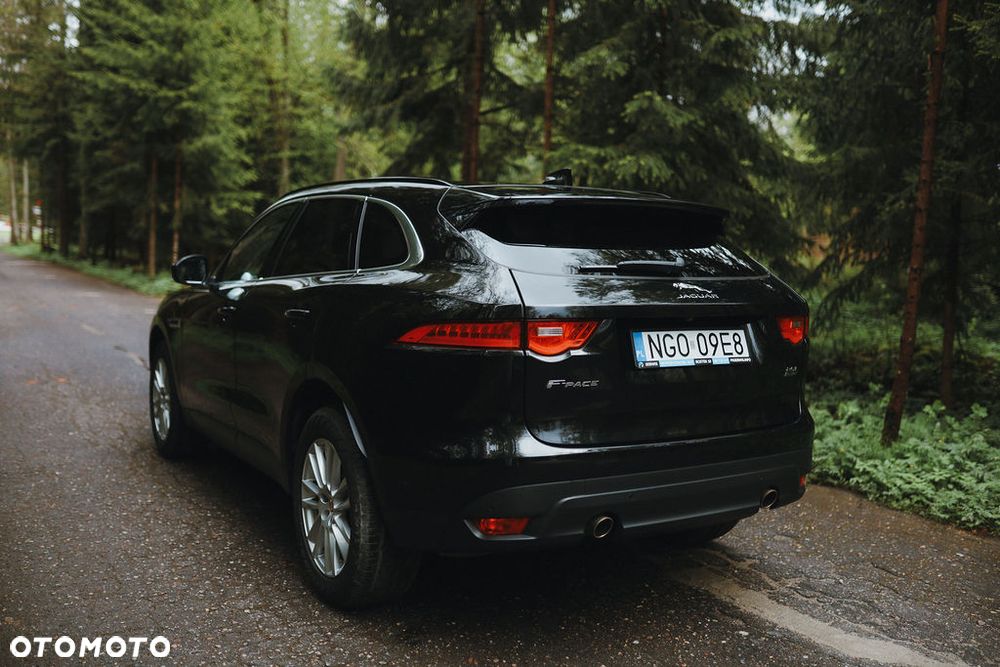 Jaguar F-Pace 25t AWD Prestige - 5