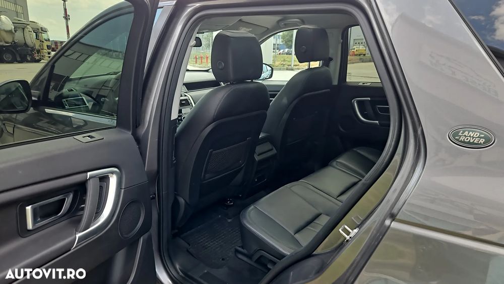 Land Rover Discovery Sport - 11