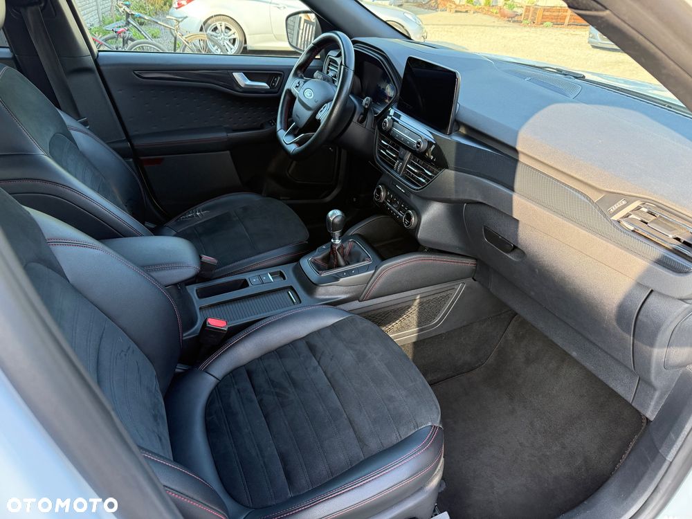 Ford Kuga 2.0 EcoBlue Hybrid ST-LINE X - 23