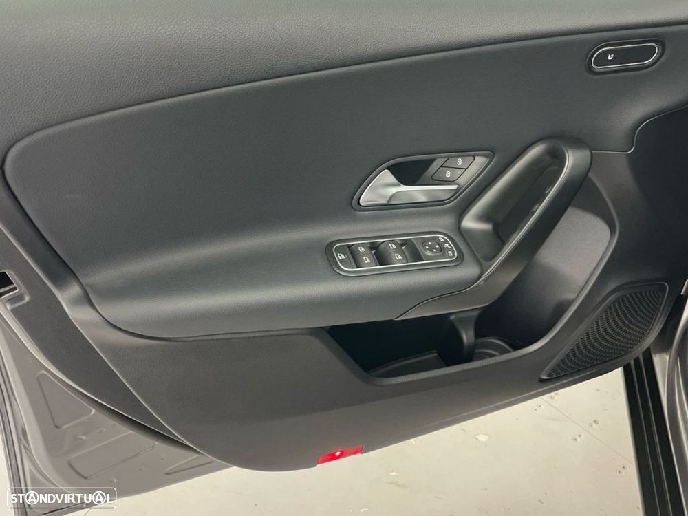 Mercedes-Benz A 200 Standard - 17