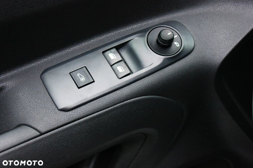 Toyota PROACE CITY BLASZAK 2 OSOBOWY 1.2 D-4T BENZYNA 110KM PEWNE AUTO FV23% - 30