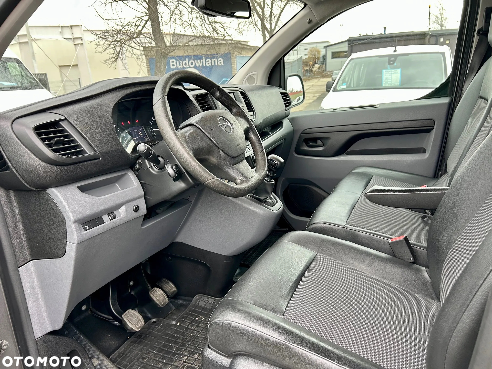 Opel Vivaro - 9