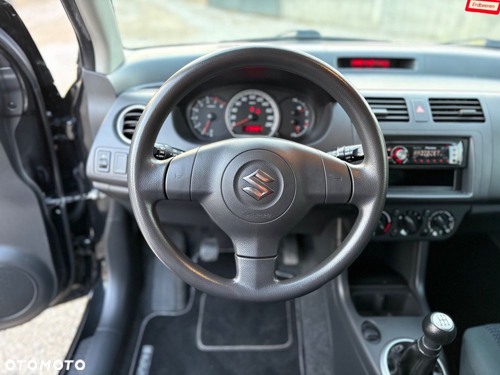 Suzuki Swift 1.3 Comfort - 32