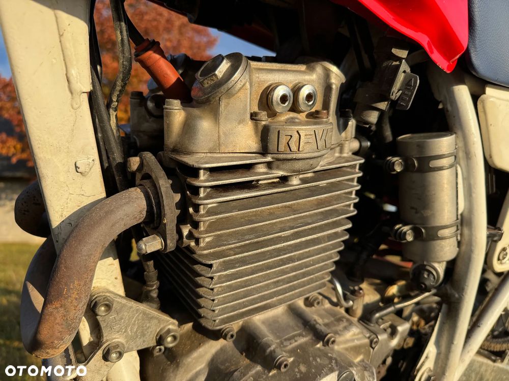 Honda XLR - 22