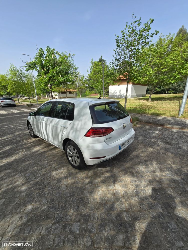 VW Golf 1.6 TDI Confortline - 10