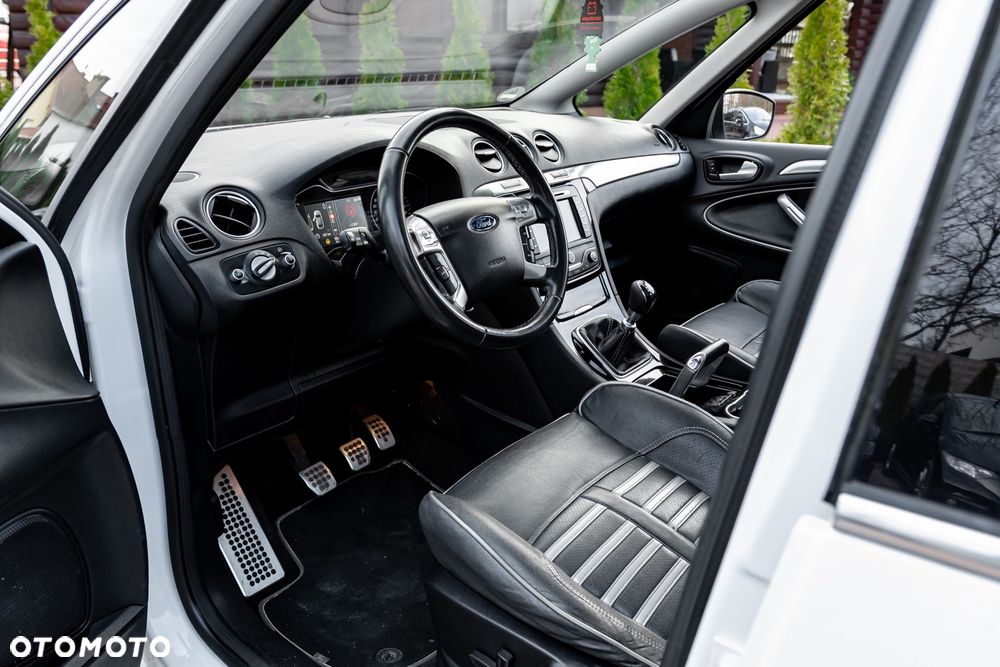 Ford S-Max 2.2 TDCi DPF Titanium X - 16