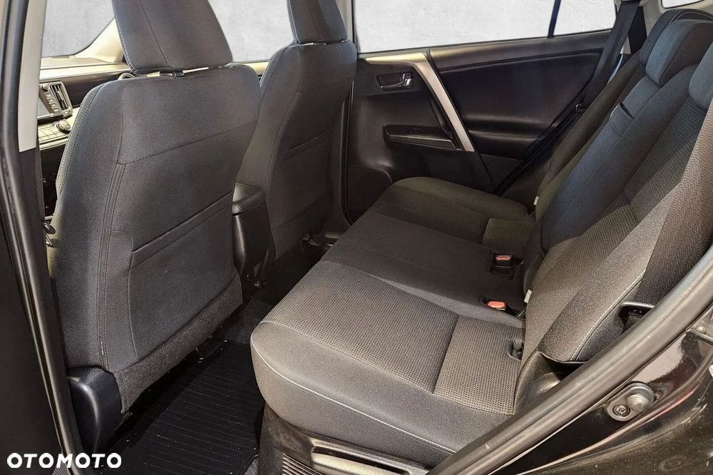 Toyota RAV4 Hybrid Style 4x2 - 19