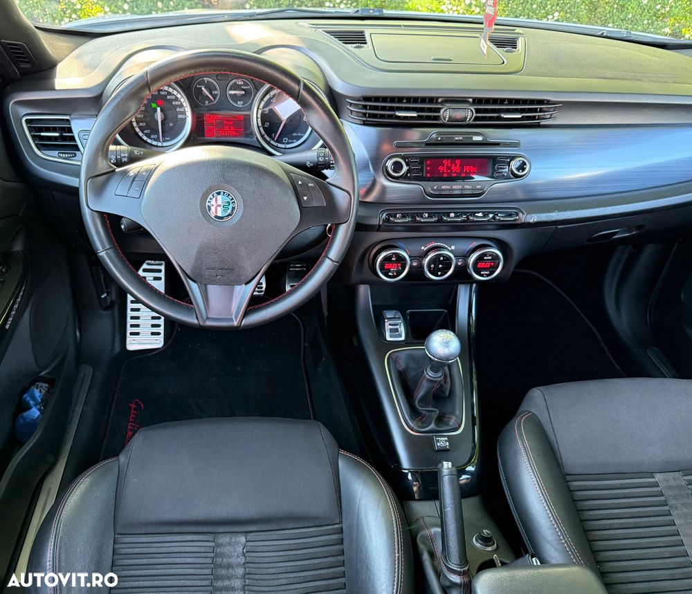 Alfa Romeo Giulietta 1.4 M-Air Distinctive - 9