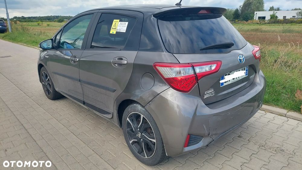 Toyota Yaris 1.5 VVT-i Selection - 4
