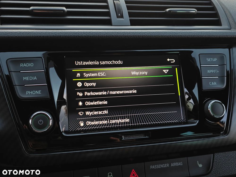 Skoda Fabia 1.0 TSI Monte Carlo - 25