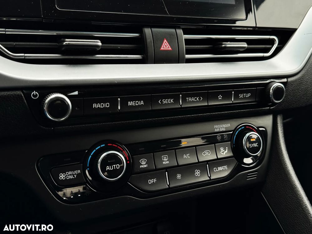 Kia Niro 1.6 GDI HEV 2WD OPF Aut. Spirit - 24